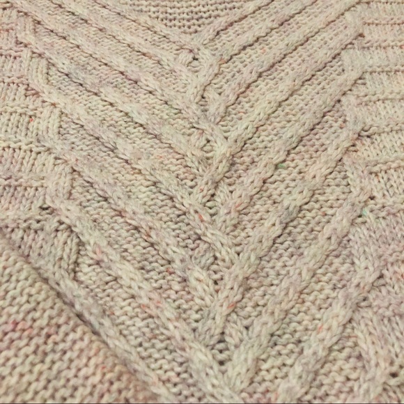 ||SOLD|| AE wool blend knit sweater - Picture 4 of 7